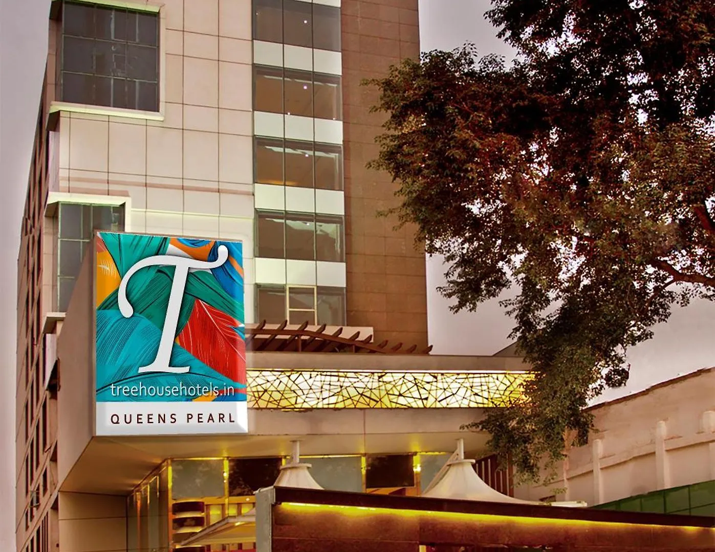 Treehouse Queens Pearl Hotel Gurgaon