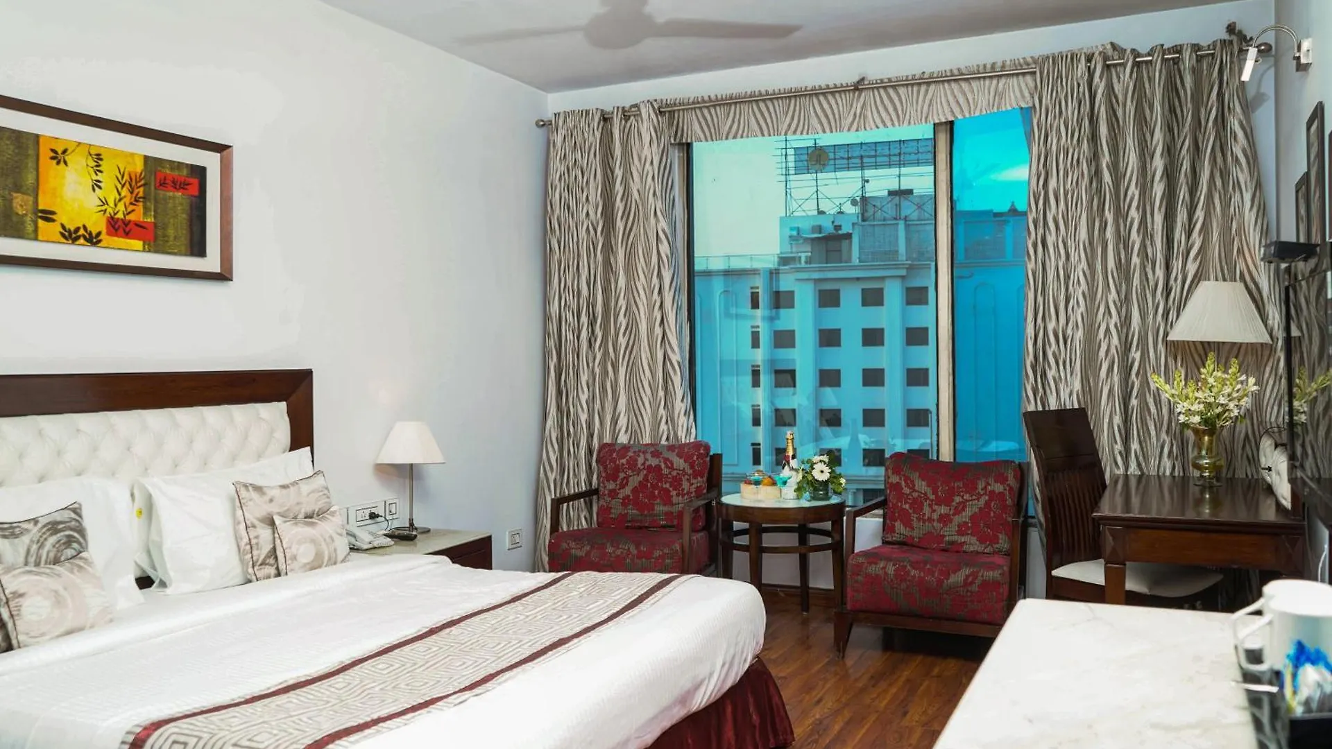 Hotel Treehouse Queens Pearl Gurgaon