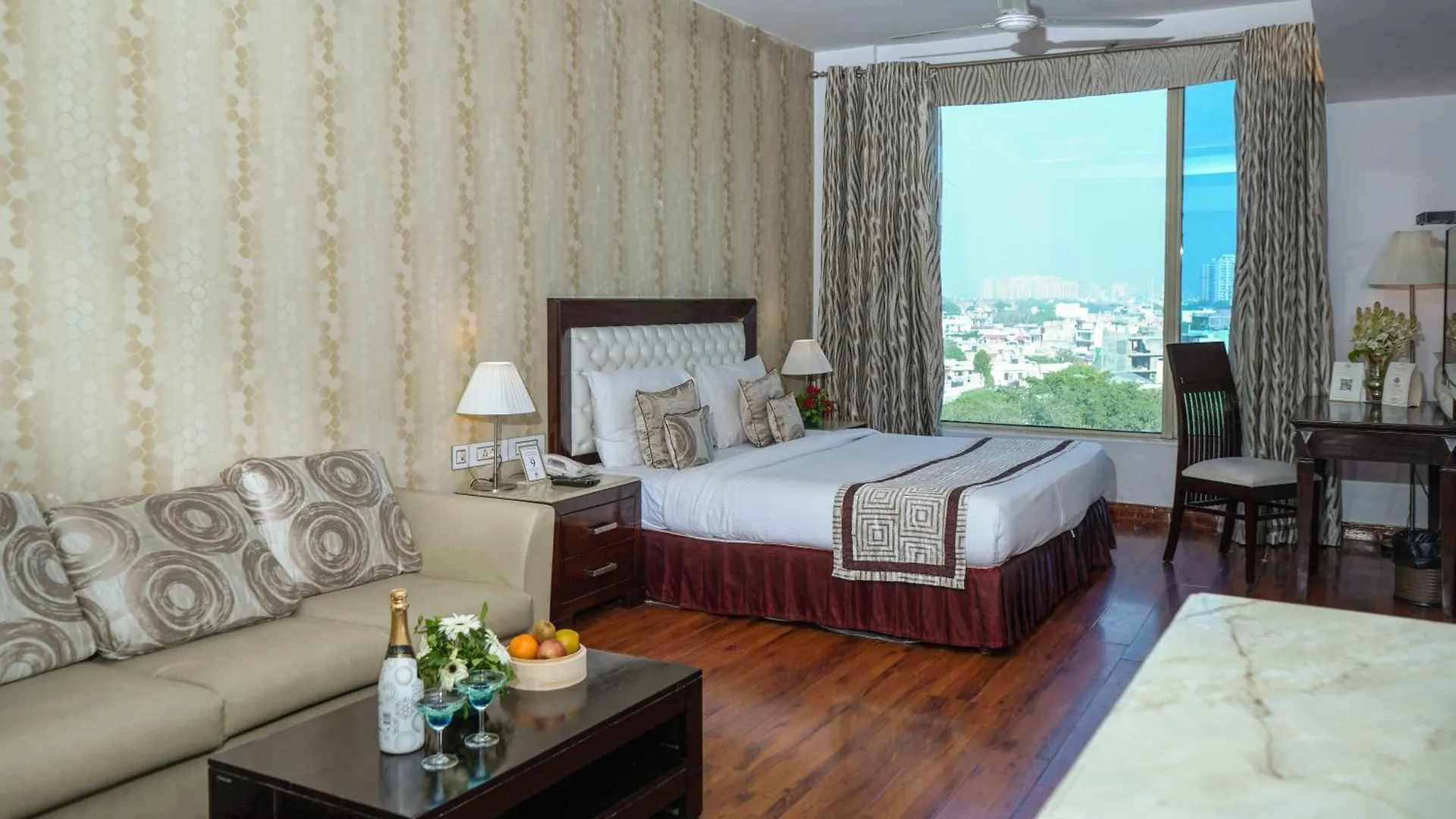 Treehouse Queens Pearl Gurgaon 3*,
