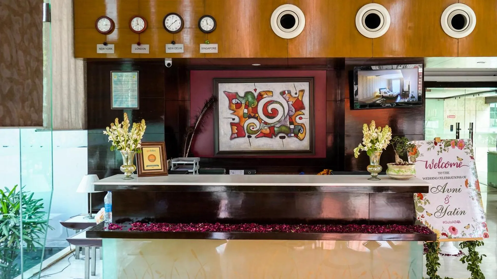 Treehouse Queens Pearl Gurgaon Hotel