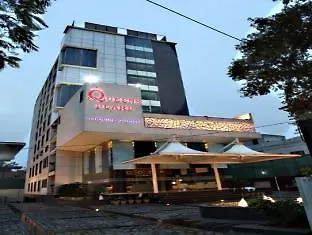 Treehouse Queens Pearl Gurgaon India