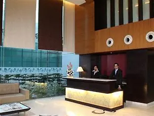 Hotel Treehouse Queens Pearl Gurgaon
